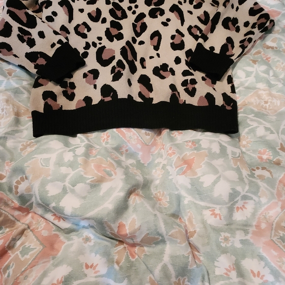Cheetah Sweater EUC - Picture 2 of 5